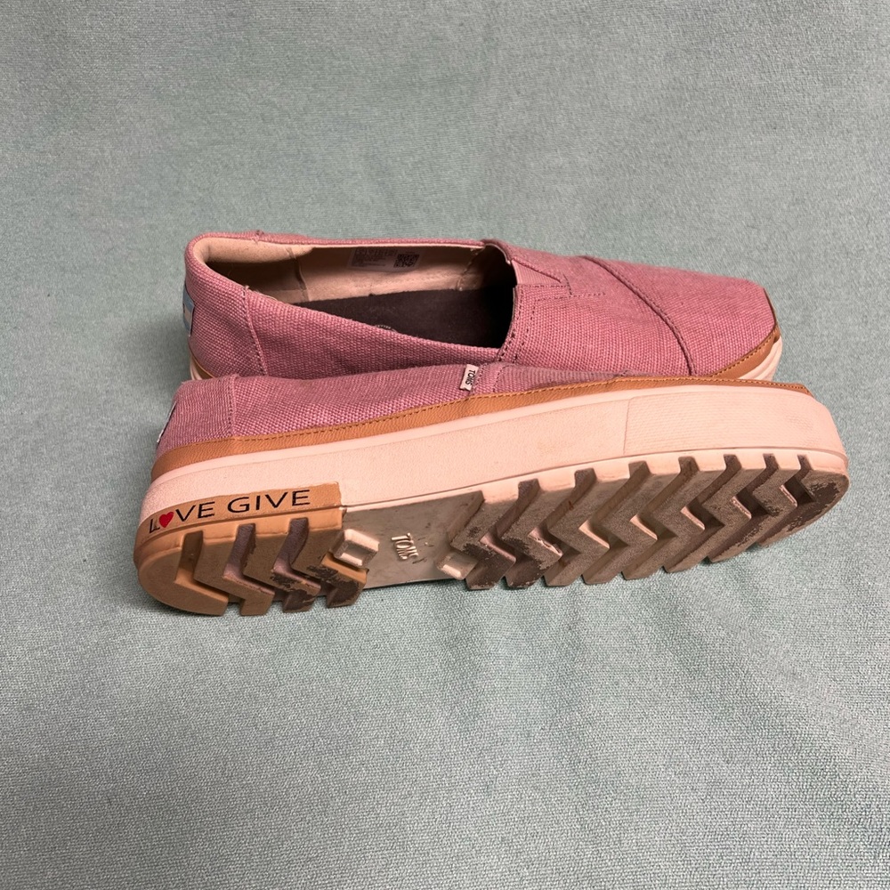 Toms Dusty Rose Canvas Slip-On Shoes platform sole Love Give logo leather trim - Picture 3 of 11